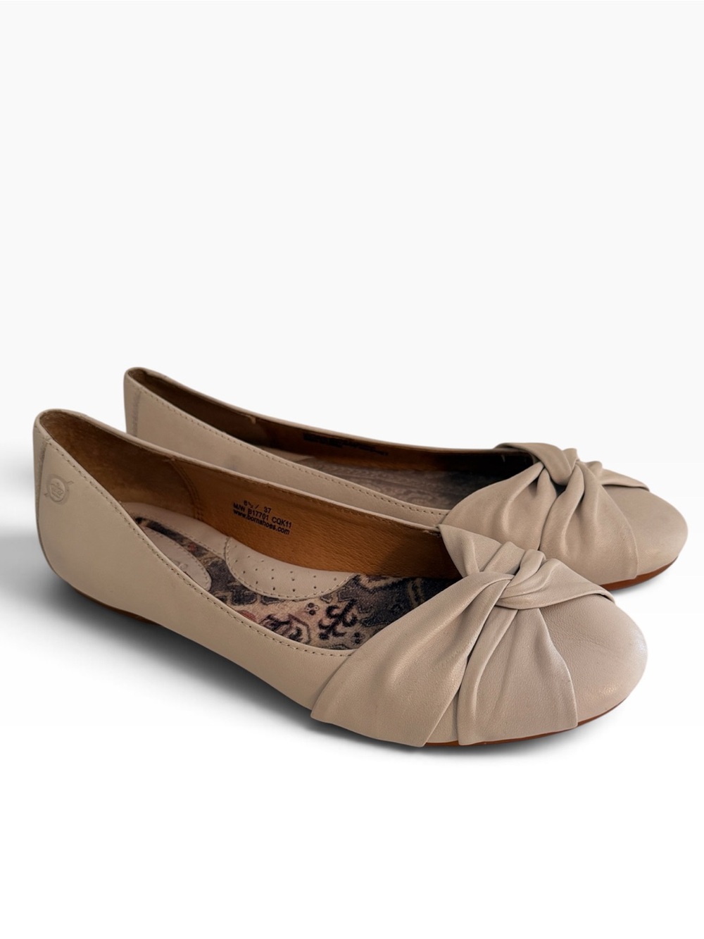 Born "Lillie" Cream Round Toe Fold Detail Ballet Flat 6.5